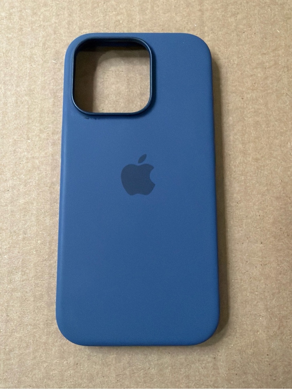 For iPhone 14 15 16e 16 17 Pro , Silicone Magnetic Apple Case Navy Blue